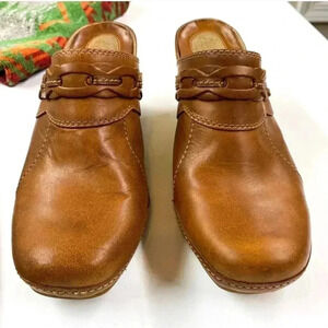 Clarks Artisan Collection Braided Leather Mules Size 9